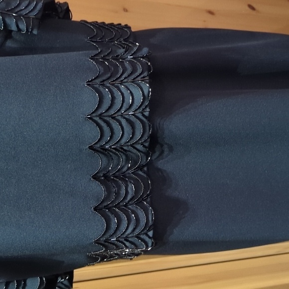Cartise Plus Sequin  trimmed gown Size 16 - Picture 2 of 7